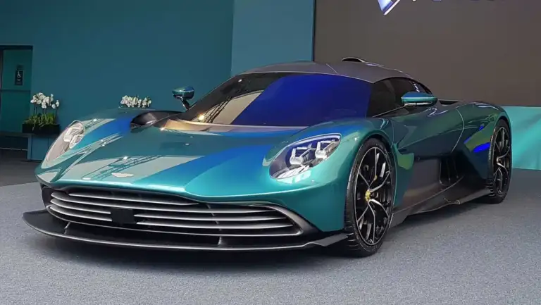 2024 Aston Martin Valhalla