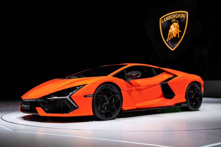 2024 Lamborghini Revuelto